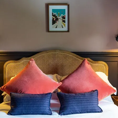 The Queens Hotel